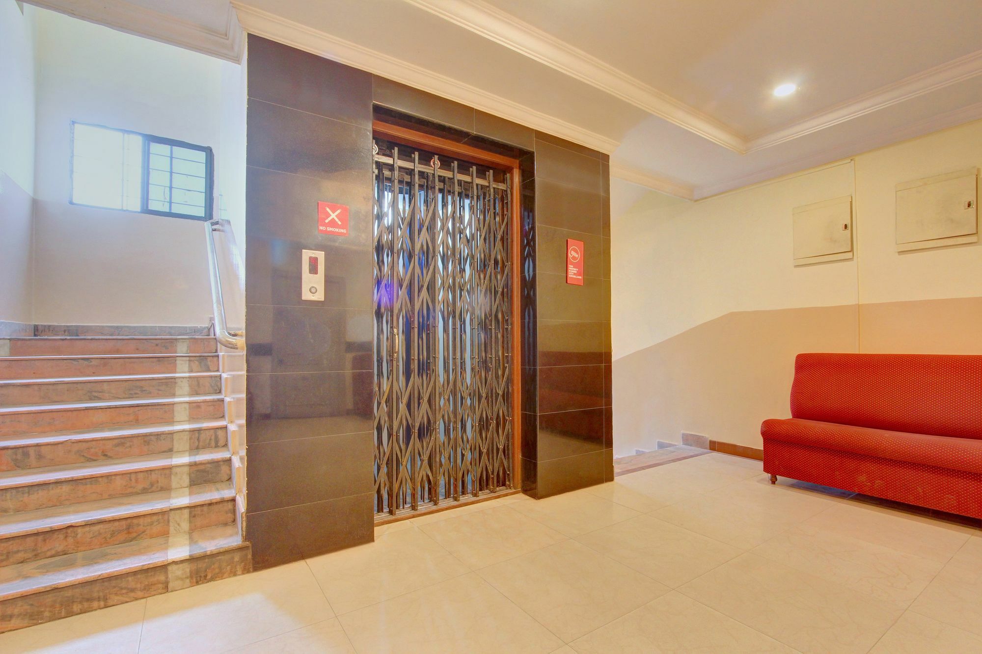 Oyo 10596 Hotel Indu Hyderabad Exterior photo